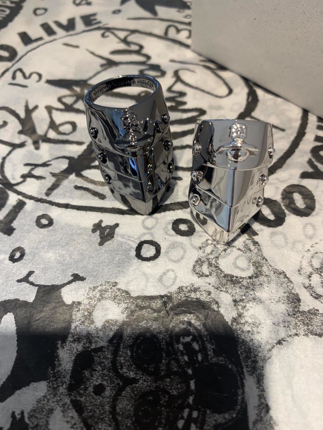 Vivienne Westwood Ring - Black and Silver